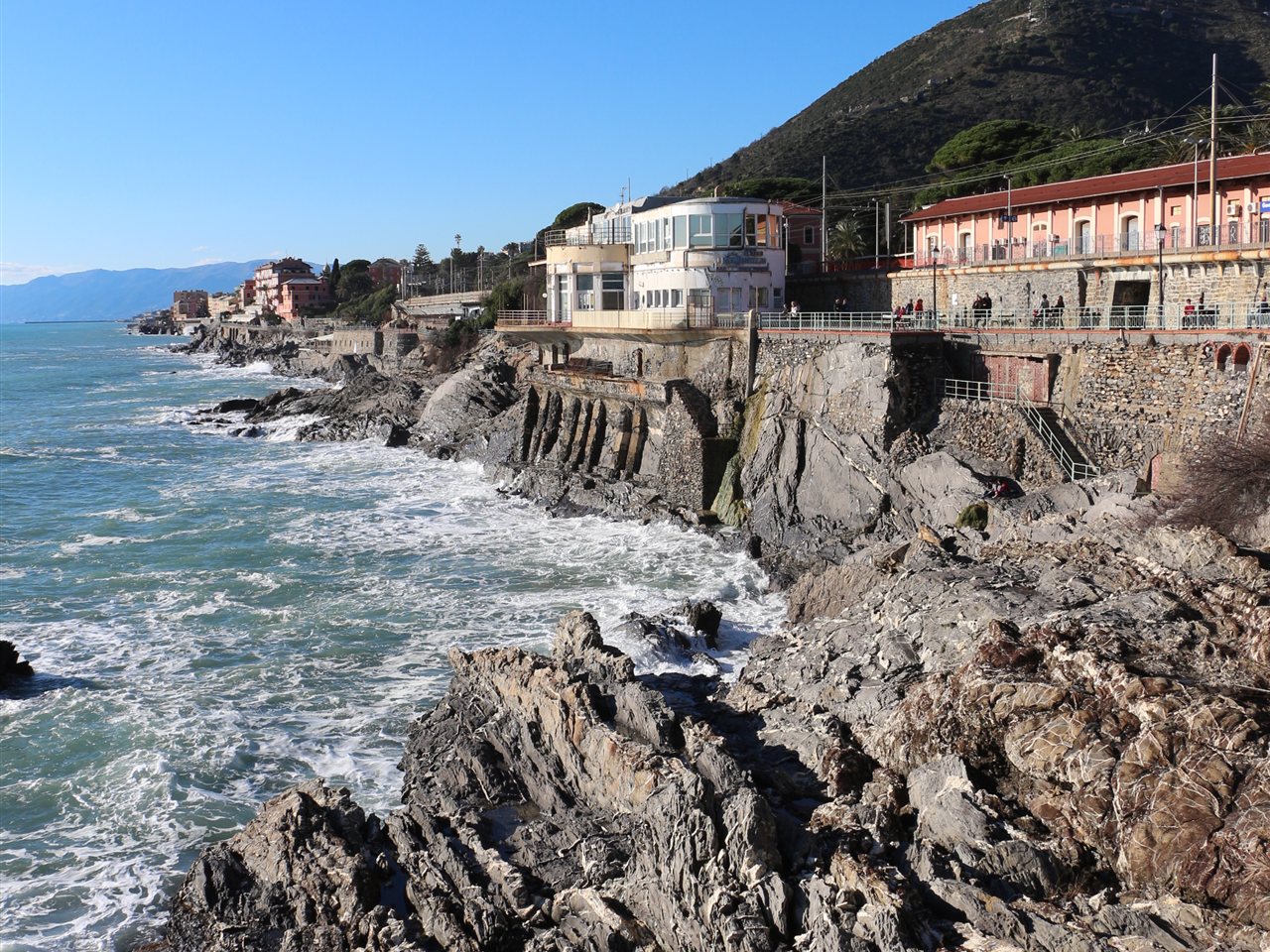 Passeggiata Anita Garibaldi a Nervi, quartiere est di Genova